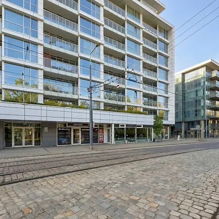 公寓 Przytulny Jasny Z Balkonem Oraz Parkingiem By Renters